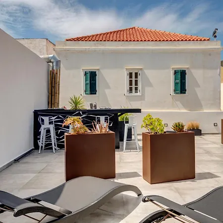 Artrock Experience - Olympia Loft Gallery - 64mq - Hermoupoli * Ermoupoli