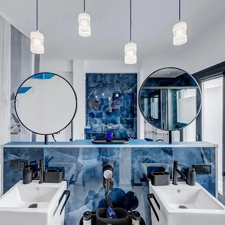 Artrock Experience - Olympia Loft Gallery - 64mq - Hermoupoli